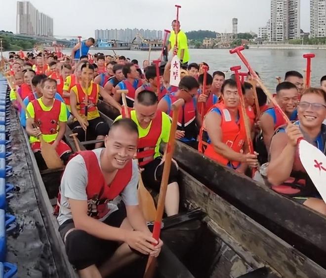 条龙舟翻2条邻村嘲笑记族谱原因在闺女上j9九游会网址是什么端午剩1天猎德3(图16)
